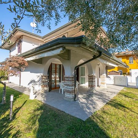 Villa Fiorita Apartments - Happy Rentals Sirmione Kültér fotó