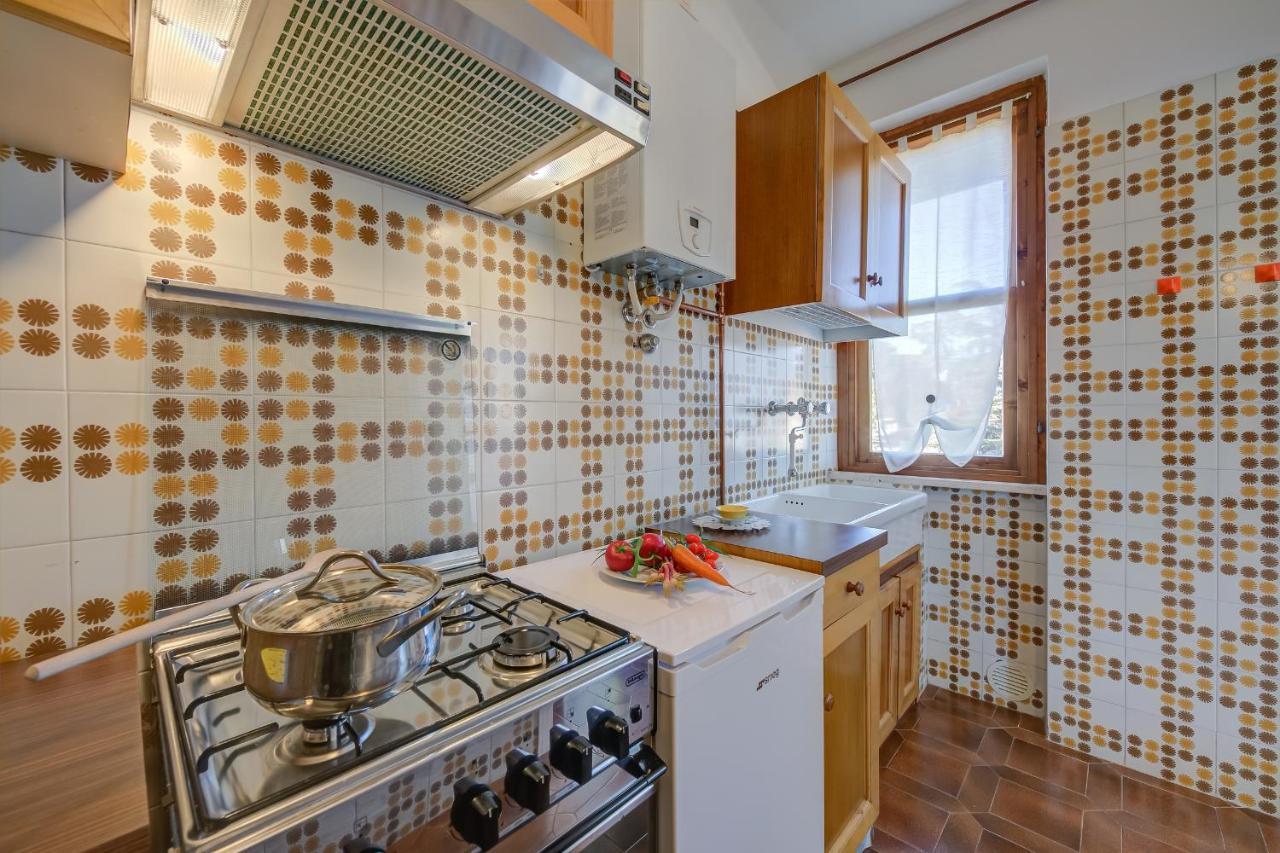 Villa Fiorita Apartments - Happy Rentals Sirmione Kültér fotó