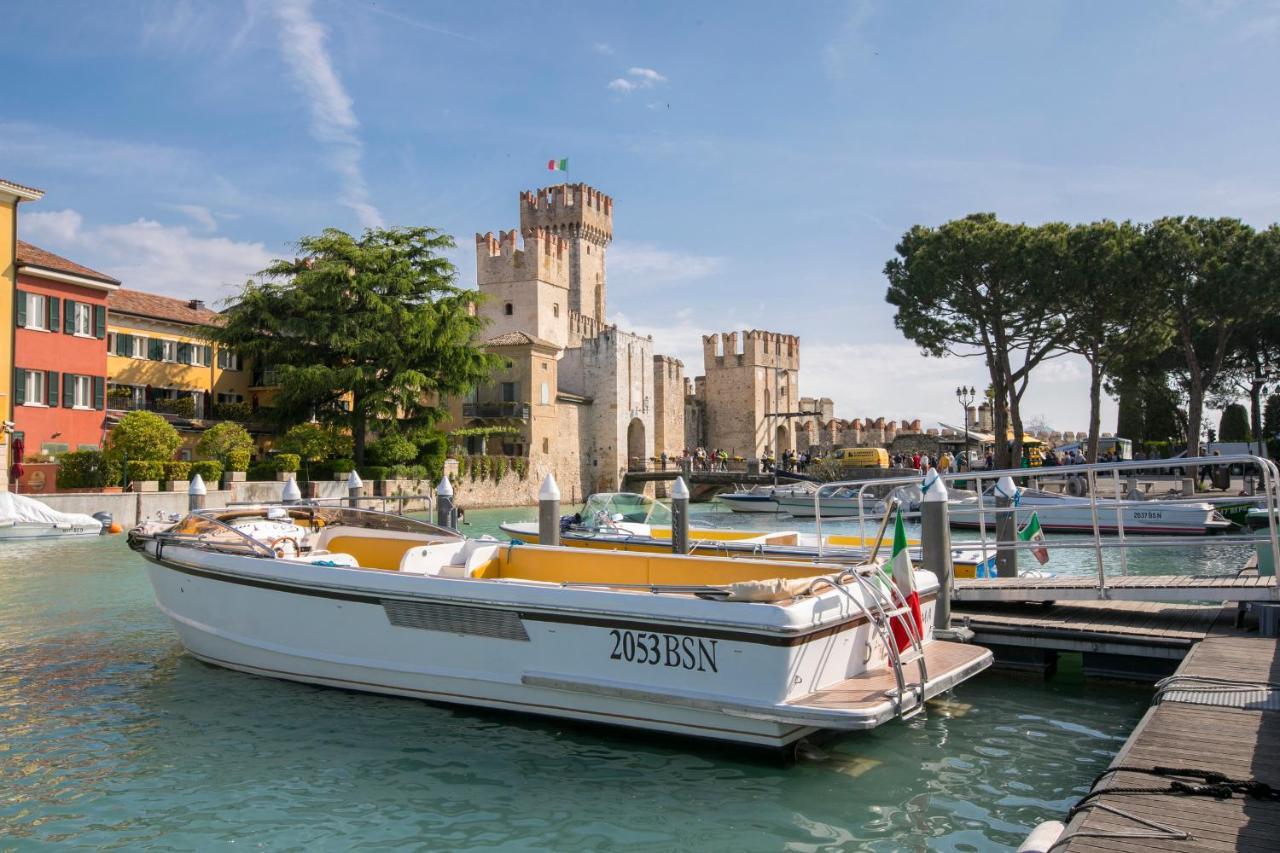 Villa Fiorita Apartments - Happy Rentals Sirmione Kültér fotó