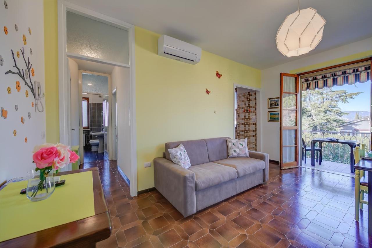Villa Fiorita Apartments - Happy Rentals Sirmione Kültér fotó
