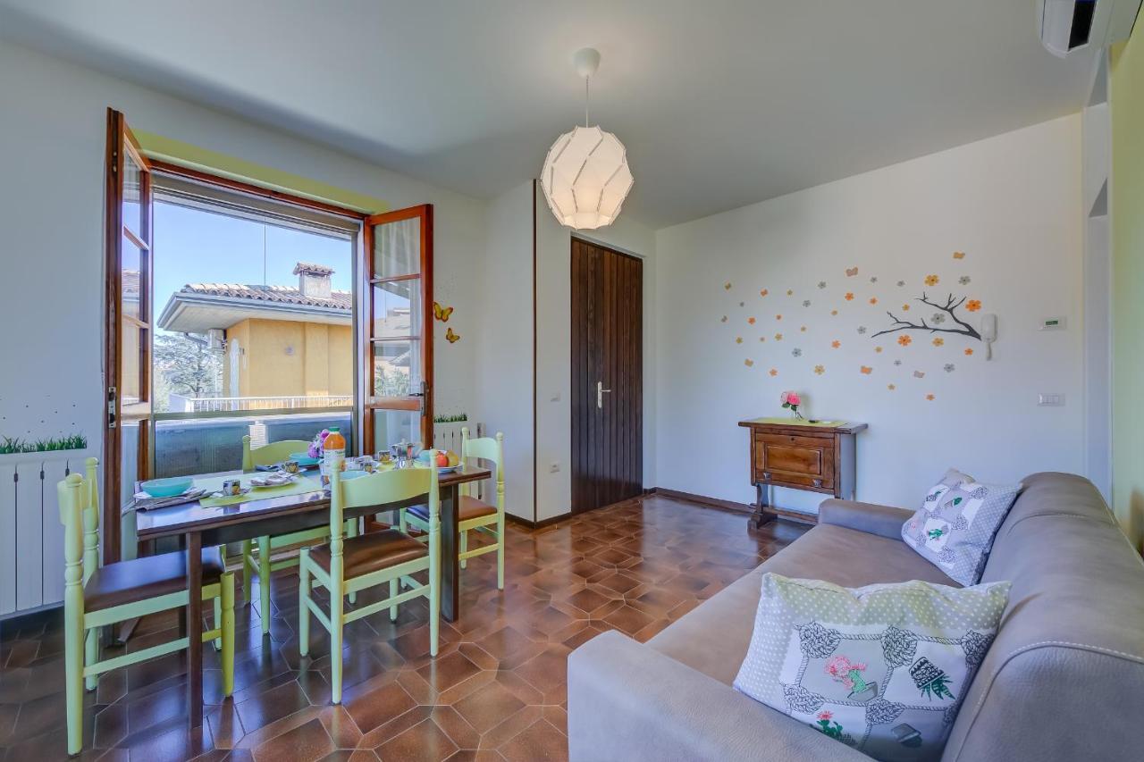 Villa Fiorita Apartments - Happy Rentals Sirmione Kültér fotó