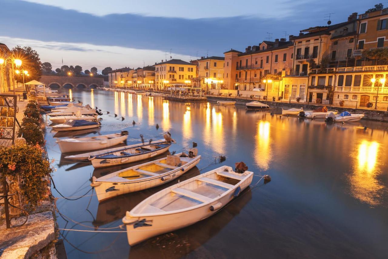 Villa Fiorita Apartments - Happy Rentals Sirmione Kültér fotó