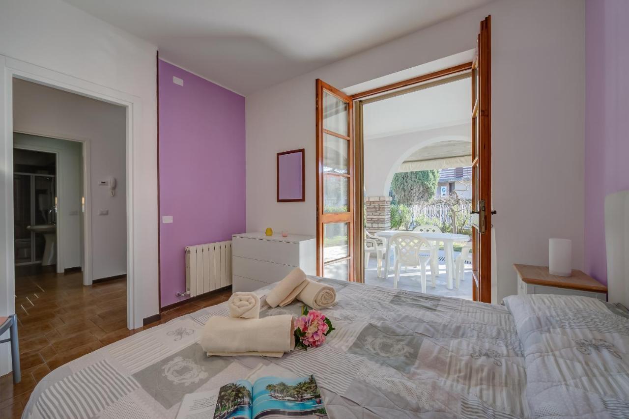 Villa Fiorita Apartments - Happy Rentals Sirmione Kültér fotó
