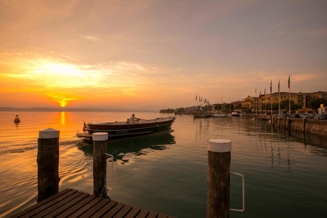 Villa Fiorita Apartments - Happy Rentals Sirmione Kültér fotó